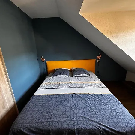 La Maison Aux Volets Bleus 3eme Etage *