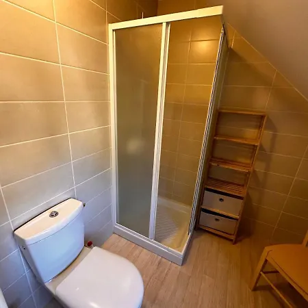 La Maison Aux Volets Bleus 3ème étage * Vic-sur-Cère