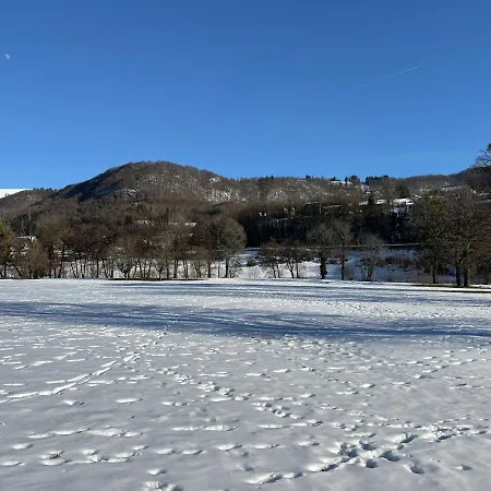 La Maison Aux Volets Bleus 3ème étage *